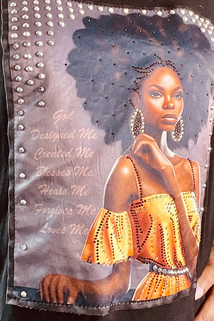 Striking fashion top featuring a bold, queen-inspired print – designed to turn heads and celebrate fierce, confident style