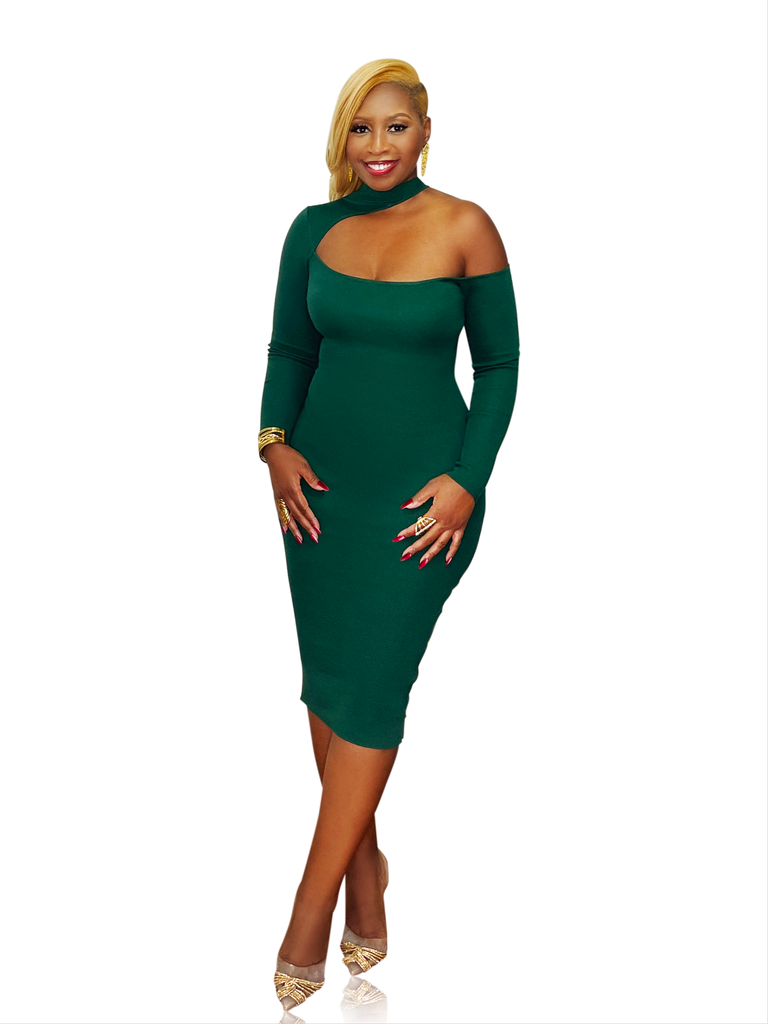 Chic green sweater with a stylish neck cutout – a bold, trendy twist on cozy comfort that’s perfect for slaying any season in style.