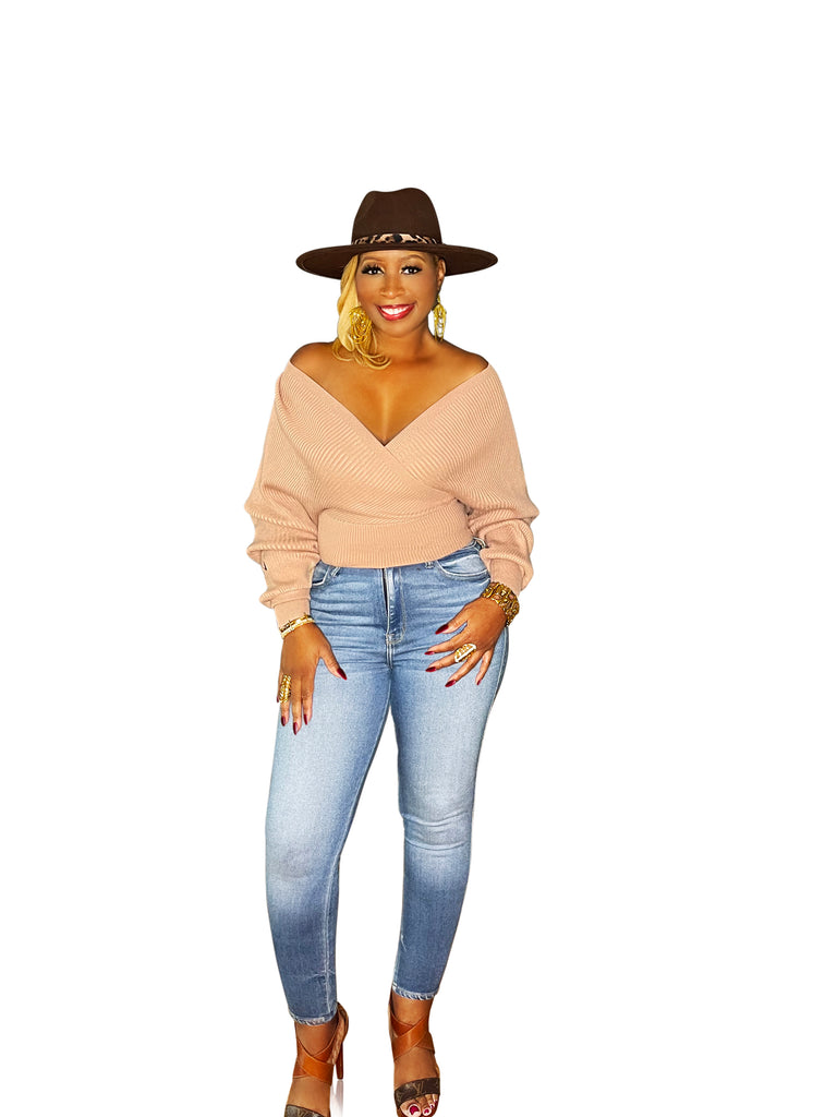 Trendy tan knit crop sweater with a flattering fit – effortlessly stylish and perfect for layering all season long.